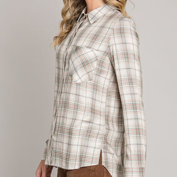 Last 1! NWT Soft Plaid Button-down Shirt - Picture 2 of 4